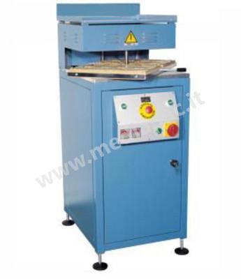 CONFEZIONATRICE BLISTER CB540